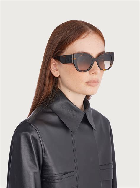 ferragamo sunglasses women's